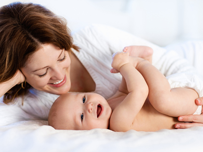 What is better for a baby breastfeeding or hot sale formula